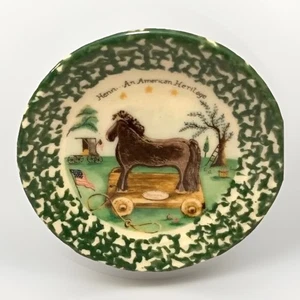 Henn Keramik Mini Teller Pferd Romeo 2006 grüner Schwamm #3026 Folk 4" Schale Kitsch - Bild 1 von 9