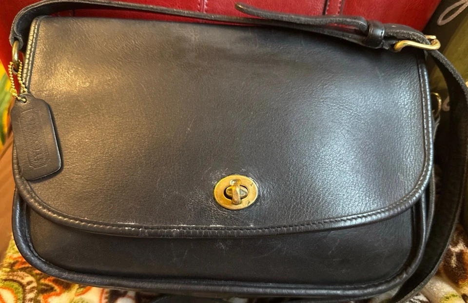 Vintage Coach Full Thickness Black Leather HandBag Brass Turn Lock Accents.NICE! - Image 1 of 4