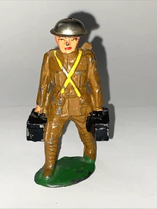 De colección 1930 Barclay Manoil Plomo Juguete Soldado Llevando Cajas de Munición - Imagen 1 de 6