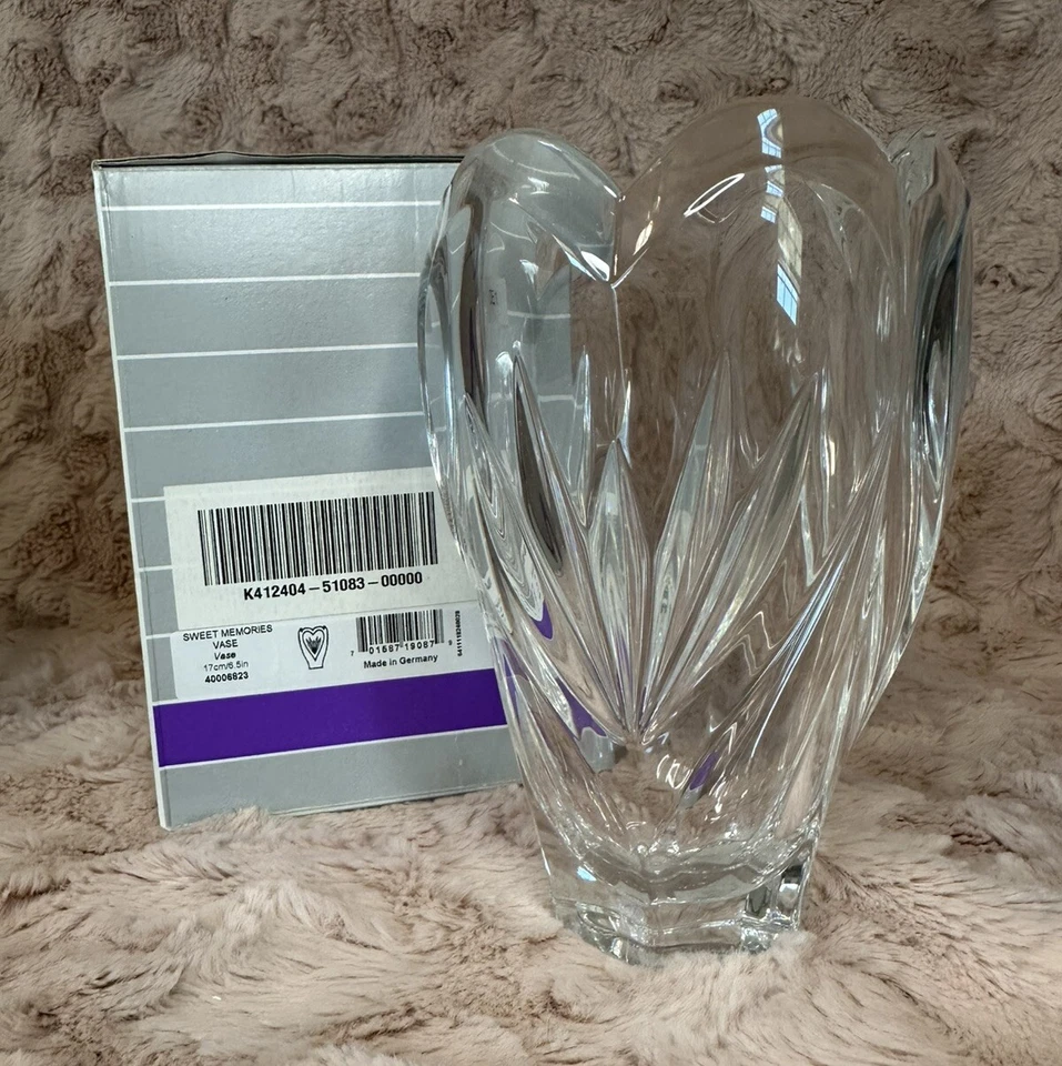 VALENTINES Marquis Waterford Sweet Memories Vase Crystal 6.5 inch 40006823 - Image 1 of 1