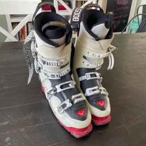Dynafit Titan Skischuhe 27,5 Alpin Touren Intuition Pro Toureneinlagen rot schwarz - Bild 1 von 17