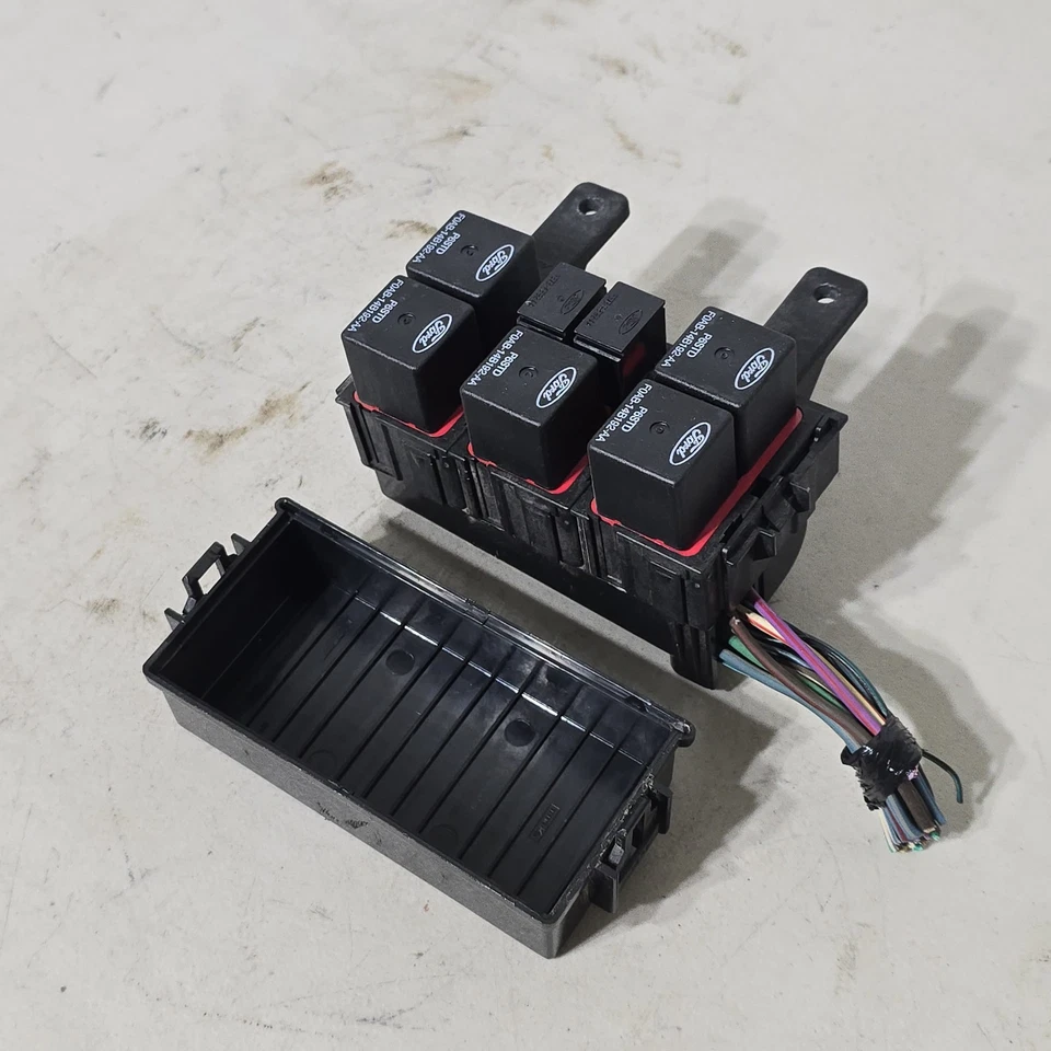 Ford Expedition XLT 2007-2014 relé trasero caja de alimentación con relés OEM 07-14 Foto 1 de 4