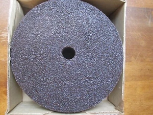 3M 24er-Körnung Schleifscheiben 7"" x 7/8"" # 051144-01834 NEU Menge 25 Scheiben - Bild 1 von 3