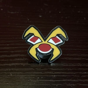 Pokémon TCG Centiskorch Collectors Pin - Champions Path - Picture 1 of 4