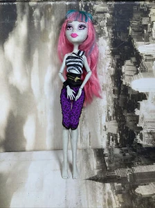 Monster High First Wave Rochelle Goyle Doll - Picture 1 of 4