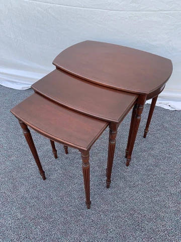 Vintage Antique Imperial Furniture Co Mahogany  3 Stack Nesting Tables Fluted Cover
