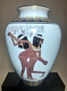 SHEENI MADE IN EGYPT FINE PORCELAIN VASE WITH ANCIENT EGYPT ART AND GOLD ACCENTS - Picture 1 of 5