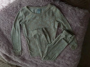 Splendid Girls Beige Print Thermal Pajama Set Size 8 - Picture 1 of 2