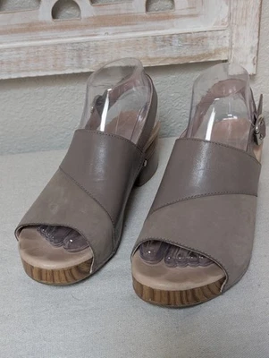 Sandalia Dansko Madalyn Taupe EUR 38 US 8 Tacón Bloque con Cordones Verano Beach Resort Foto 1 de 4