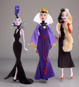 Mattel Disney Villains Evil Queen, Crudelia de Vil & Yzma Fashion Dolls, confezione da 3 pezzi - Foto 1 di 6