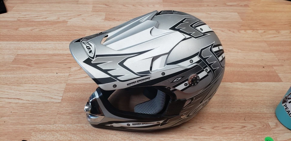 Casco de moto Zox Dion Design. Talla M Mediana. Foto 1 de 4
