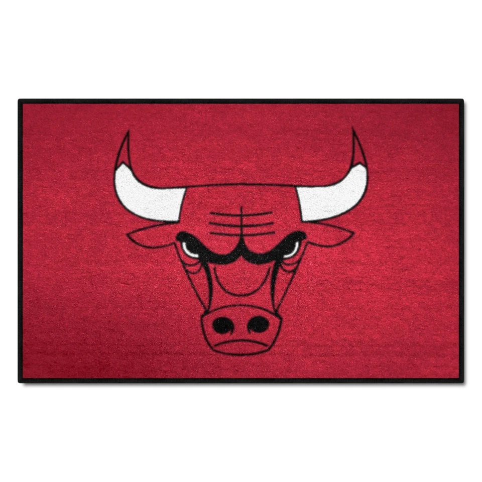 FANMATS 11902 Chicago Bulls Logo on Starter Rug