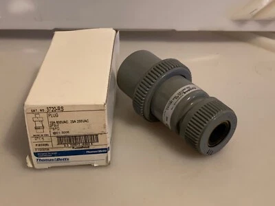 CANTIDAD* Conector macho Thomas & Betts Russellstoll 3720-RS 10A 600VAC; 20A 250VAC Foto 1 de 4