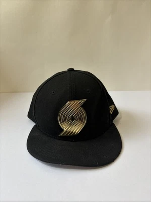 Chapéu emblema logotipo dourado New Era masculino preto Portland Trail Blazers ajustado tamanho 7 1/2 - Imagem 1 de 4