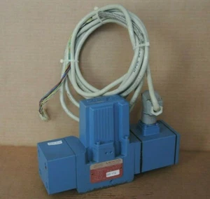 Netstal Moog D661Z2712H P80HXAMFNEA2 Hydraulic Servo Jet Valve with Cable - Picture 1 of 5
