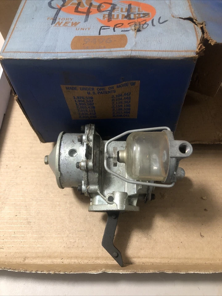 Studebaker Commander 1950 bomba de combustible doble acción aire acondicionado en caja 9496 Foto 1 de 4