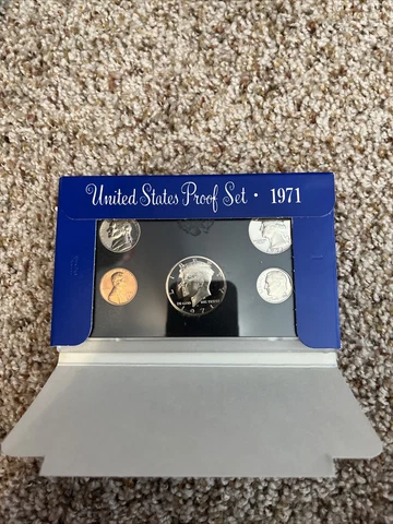 1971-S United States Mint Proof Set With 40% Kennedy Half Cover