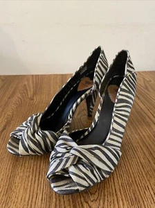 Rocket Dog Woman Size 8.5 M Zebra Print Slip on Heels with Open Toe - Picture 1 of 10