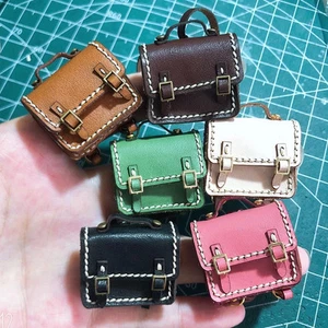 Ob11 Accessori per Bambole Moda Retrò Zaino Scuola Borsa 1/12BJD Vestiti per Bambole - Foto 1 di 15