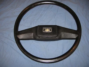 73-87 CHEVY PICKUP TRUCK STEERING WHEEL BLAZER SUBURBAN OEM GMC K5 1973-1987 C10 - Picture 1 of 11