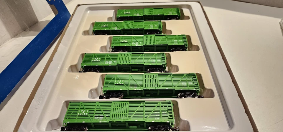 Walthers Mainline HO Scale 40' Stick Car CB&Q (6-pack) 910-54501 - Image 1 of 4