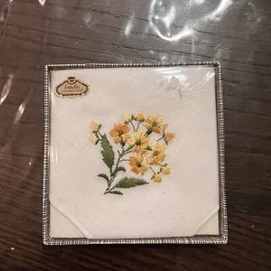 VINTAGE SETALIA Taschentucher HANDKERCHIEF NEW IN BOX Yellow Flowers - Picture 1 of 3