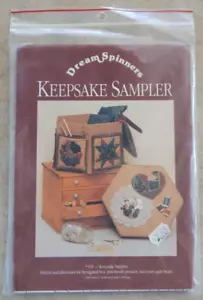 "VINTAGE (1990) nuovo modello di cucito DreamSpinners "KEEPSAKE SAMPLER" #165 - Foto 1 di 3