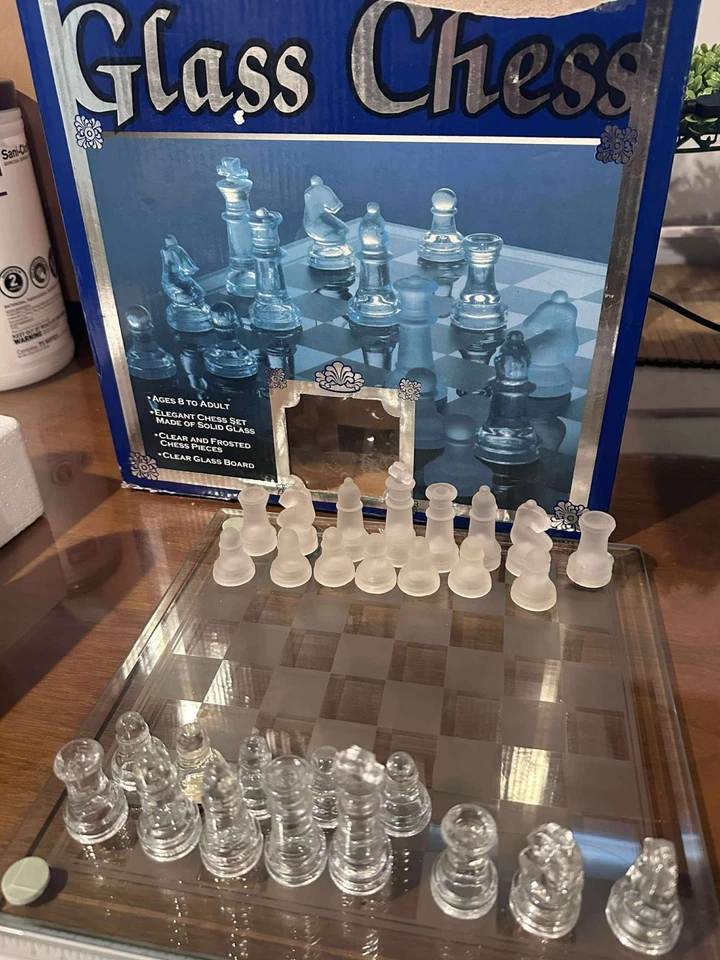 Glass Chess Set Incomplete Missing 1 Clear 3 Off-White Pawns Display/Replacement - Image 1 of 4
