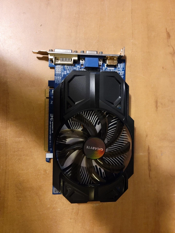 Gigabyte AMD Radeon R7 240  OC(GV-R724OC-2GI) 2GB / 2GB (max) DDR3 SDRAM PCI... - Image 1 of 3