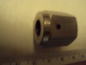 SS-4-VCR-1, Swagelok, 1/4" VCR female nut; 316SS - Picture 1 of 1