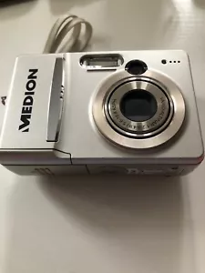 Medion MD 85099 Digital Camera 5MP - Picture 1 of 3