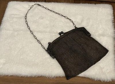 Antiguo bolso de noche alemán de malla de plata de 1900’s Foto 1 de 4