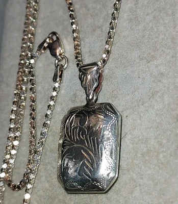 Vintage 925 Sterling Silver Engraved Photo Locket Pendant-18" Chain-ITALY-10g - Image 1 of 4