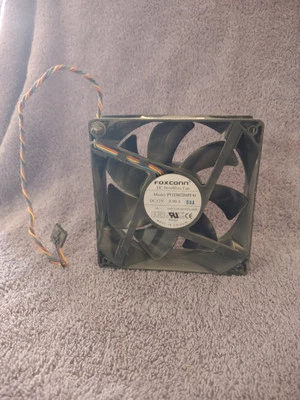 Foxconn DC Brushless Fan PV123812DSPF 01 - Image 1 of 4