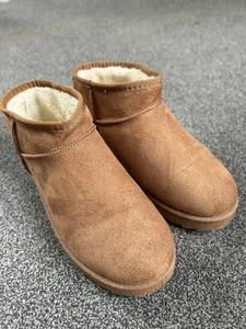 Woman’s Matalan Ankle Boots Faux Suede Size 6 - Picture 1 of 5