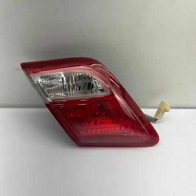 Luz trasera interior para conductor izquierdo Toyota Camry 2010-2011 949-531-20 OEM Foto 1 de 4
