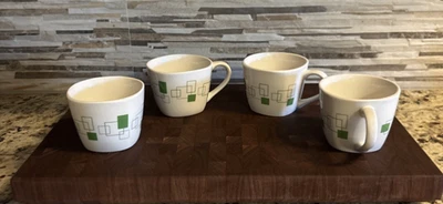Holstein предметы домашнего обихода набор из 4 белых чашек w/зеленый и серый геометрический дизайн керамика  - Изображение 1 из 4