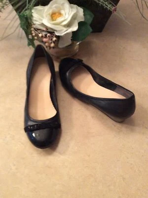 Cole Haan: D42196 черный: кожа: лакированная кожа крышка на танкетке: бант: размер 6,5B - Изображение 1 из 4