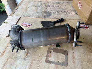 Genuine GM Catalytic Converter 25203459 - Picture 1 of 13