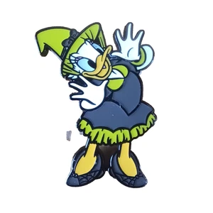 Walt Disney Pin Daisy Duck Witch Loungefly Mickey & Friends Halloween - Picture 1 of 3