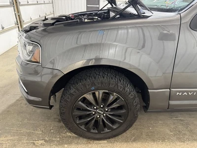 07-17 LLINCOLN НАВИГАТОР ВОДИТЕЛЬ ЛЕВОЕ ПЕРЕДНЕЕ КРЫЛО МАГНИТНЫЙ СЕРЫЙ J7 - Изображение 1 из 4