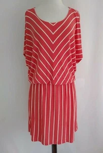 AVA & VIV 1X Strickkleid rosa weiß gestreift V-Ausschnitt Tasche Gummibund kurz gebraucht - Bild 1 von 7