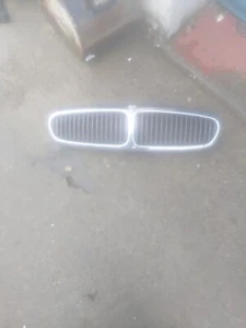 2003 Jaguar X-Type (01-09) Saloon 4/5dr Silver Front Bumper Upper Radiator Grill - Picture 1 of 1