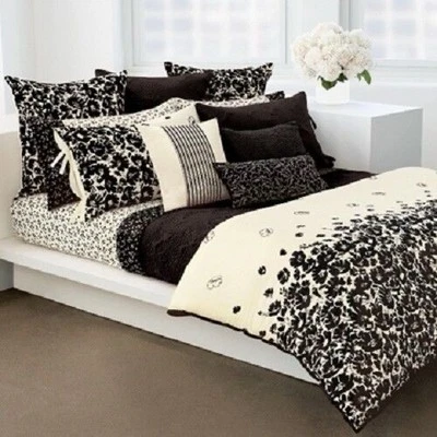 New DKNY Wildflower Field - Queen Duvet and Shams Foto 1 de 3
