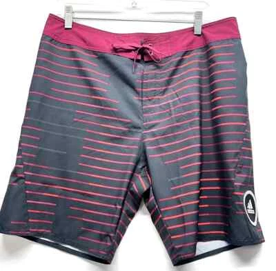 阿迪达斯 Melbour Tech CL 男式 35 英寸黑色/红色紧身泳装 (A8) — 第 1/4 张图片