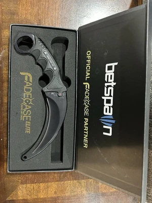 Cuchillo de hoja fija Fade Case Karambit Foto 1 de 2