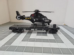 O Gauge Flat Car - BNSF FLAT CAR SWAT Team Helicopter Custom - Picture 1 of 6