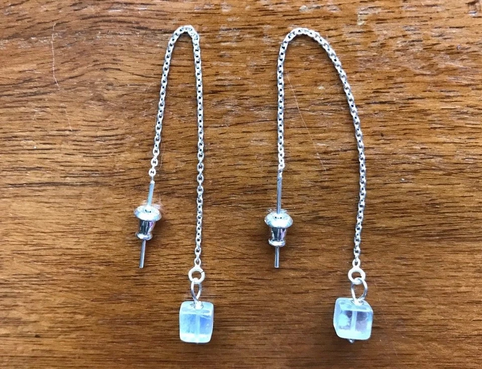 Pendientes colgantes cubo de labradorita blanca de plata de ley Foto 1 de 1
