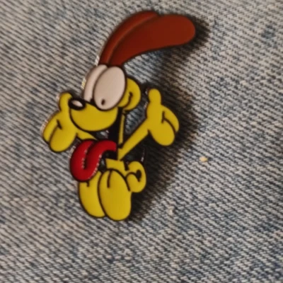 ODIE-GARFIELD- ENAMEL PIN-SHIP ALL THE PINS YOU BUY FOR $4.99-VISIT OUR STORE - Image 1 of 4