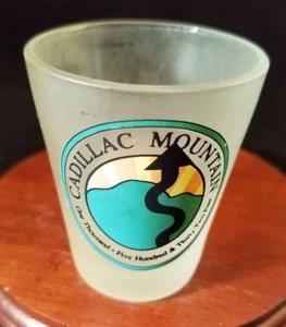 Sammlerstück Barware Milchglas Schnapsglas Cadillac Mountain - Bild 1 von 1